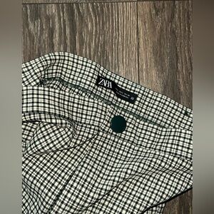 Brand new Zara green with strips pants size L